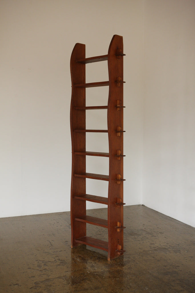 Slim Brutalist Wavy Shelving