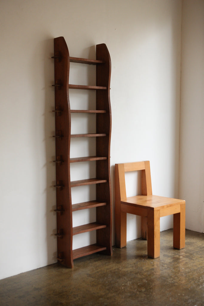 Slim Brutalist Wavy Shelving