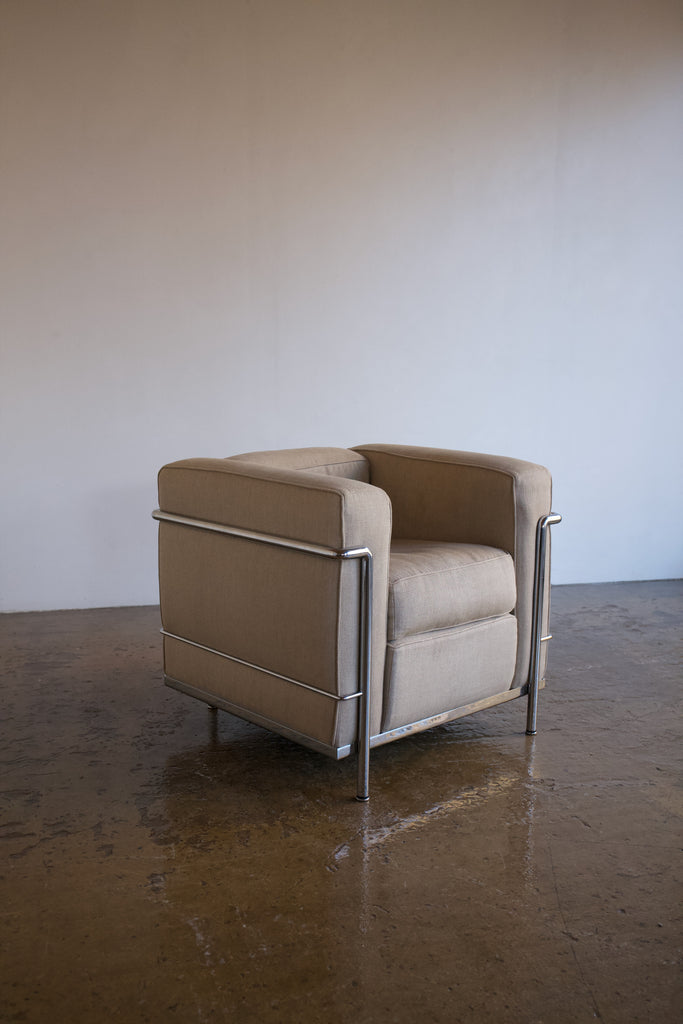 LC2 Armchair by Le Corbusier, Charlotte Perriand and Pierre Jeanneret for Cassina