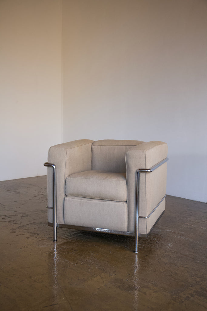 LC2 Armchair by Le Corbusier, Charlotte Perriand and Pierre Jeanneret for Cassina