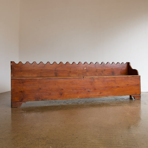 Wavy Settle Bench