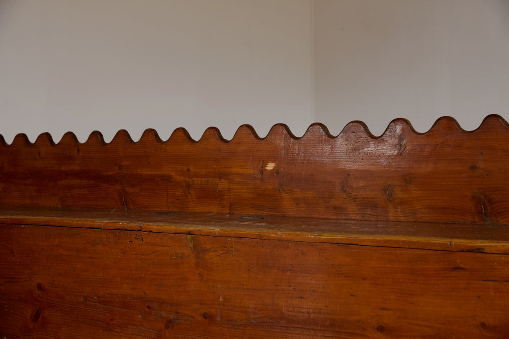 Wavy Settle Bench